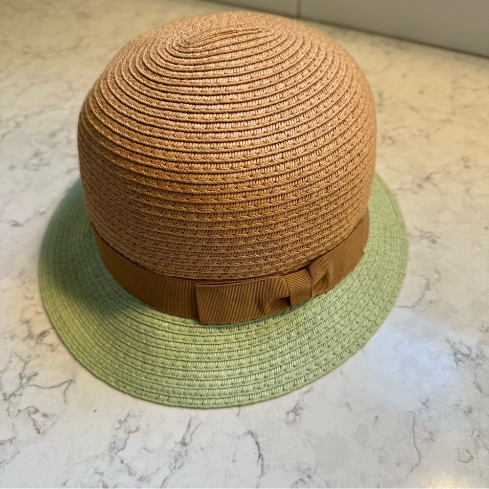 Basket-woven Flapper Cloche Hat with Seafoam Rim